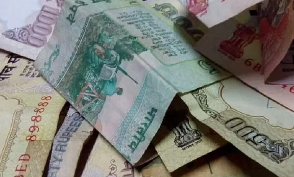 Old Rs 100 notes to go out of circulation by March? Here's what RBI has to say