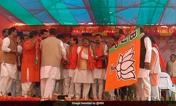   Trinamool MLA Dipak Haldar joins  BJP