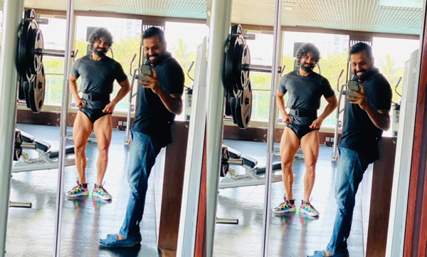 arun gopi with tovino thomas viral photos