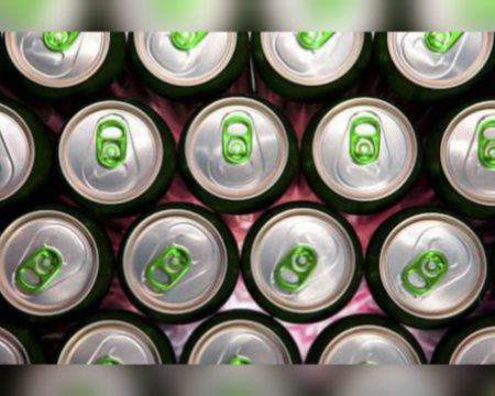 Driking cola for 27 years, women lost 14 teeth 