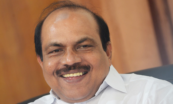 ജയിലില്‍പ്പോയാല്‍ മരണപ്പെടും, ഗുരുതര ആരോഗ്യപ്രശ്‌നങ്ങള്‍ ചൂണ്ടിക്കാട്ടി ജാമ്യം; ഉഷാറായി ജനമധ്യത്തില്‍, ഇബ്രാഹിംകുഞ്ഞിന്റെ ഇരട്ടവേഷം കണ്ട് മുഖ്യമന്ത്രിക്ക് വീണ്ടും പരാതി