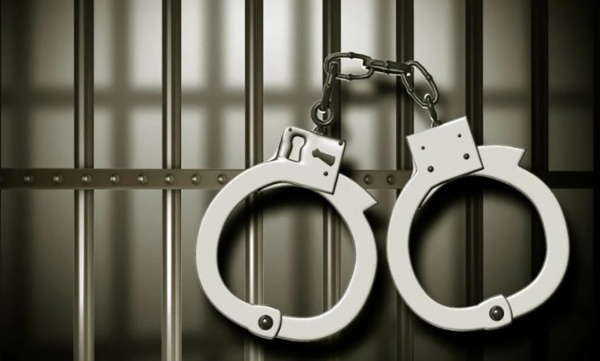Man arrested for molesting girl 