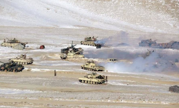 ladakh- chinese troops remove tents, walk to waiting trucks