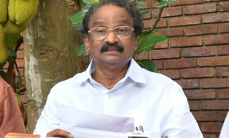 ഭാര്യയുടെ പേരുവെച്ചുള്ള വാർത്ത  മുന്‍കൂട്ടി തയ്യാറാക്കിയ തിരക്കഥയെന്ന് എ.കെ. ബാലന്‍