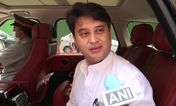 jyotiraditya scindia responds rahul gandhi s back bencher statement