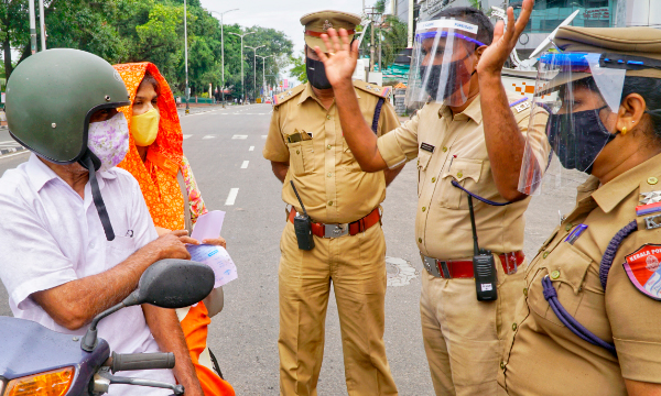 covid 19 police asks  goverment to implent night curfew