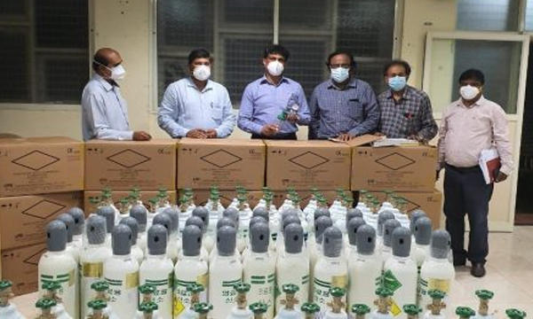 news-samsung-india-donates-medical-kits-oxygen-concentrators-in-karnataka
