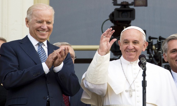  Jo baiden meeting with pop francis 