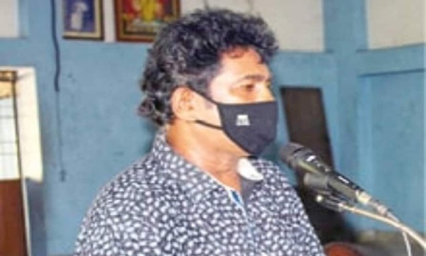 Actor premkumar protest against petrol price hike 