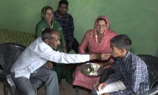 No Phone For Online Classes, J&K Teen Tops District With 98% In Class 10