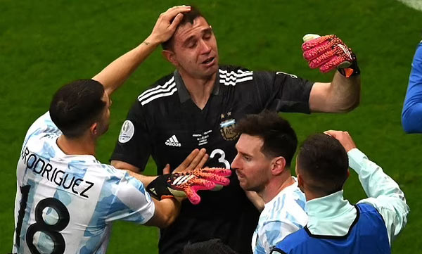 Emiliano Martinez fires Argentina to Copa America 2021 Final vs. Brazil