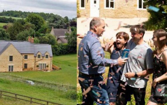 Family Won 25 Crore House in Lottery Prize