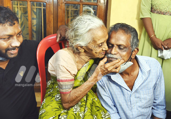 Cinema like twist: Ernakulam auto driver turns real winner of Rs 12 cr Onam Bumper