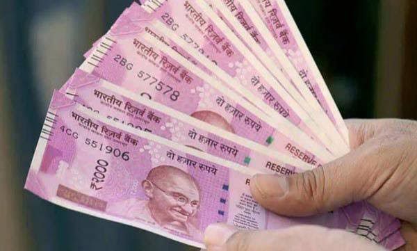 removal of Gandhi’s picture from ₹2,000 notes