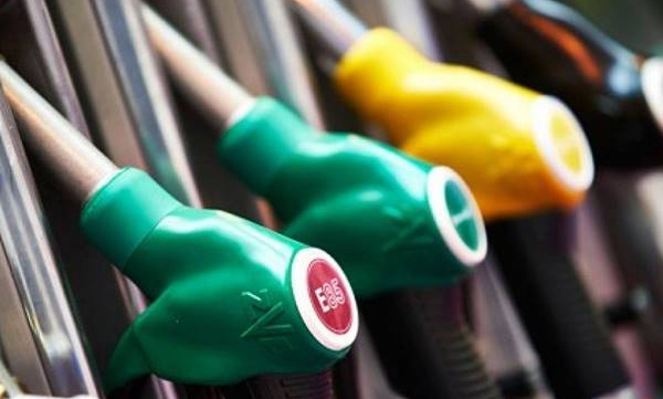 kerala tamilnadu border oil price