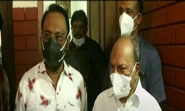 A.K Antony Welcomes Cherian Philip to Congress