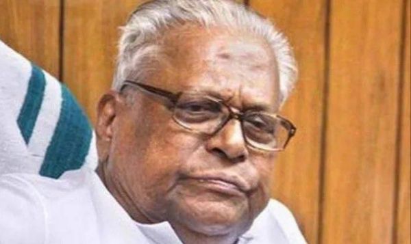 VS Achuthanandan Hospitalized