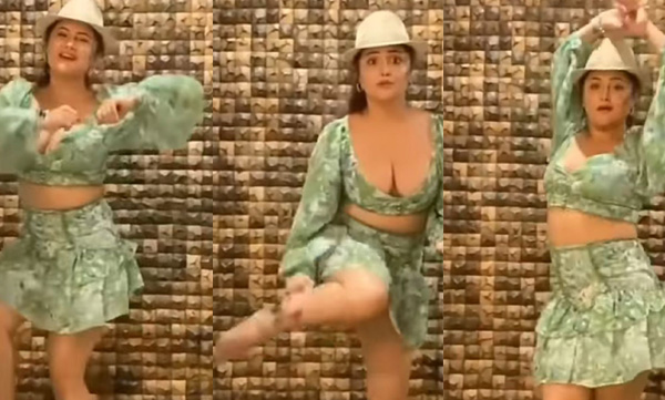 reshmidesai is looking all glam in her viral dance video