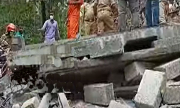 9 labors rescued from construction site