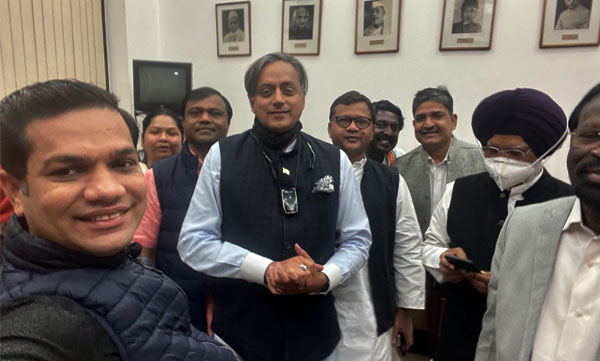 sashi tharoor mp fresh social media post with other parlament members 