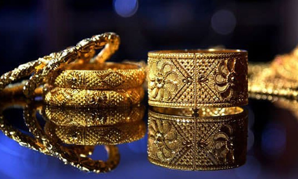 gold-jewelery-worth-rs-20-lakh-was-stolen-from-the-bike