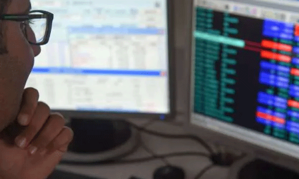 sensex-nifty-end-flat-it-shares-shine-reliance-tata-steel-slip