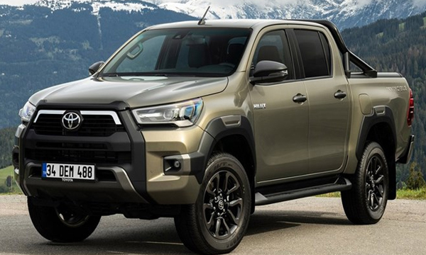 toyota-hilux-pickup-suv-india-launch-likely-on-23-january-bookings-start