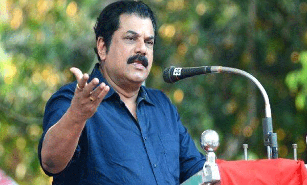 mukesh-fb-post-against-the-guy-who-posted-a-note-against-kerala-police