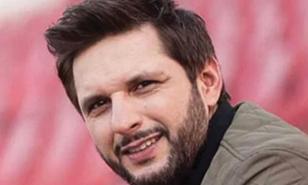 former-pakistan-all-rounder-shahid-afridi-tests-positive-for-covid