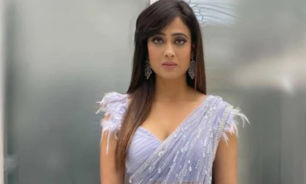 actor-shweta-tiwari-s-remark-god-measuring-my-bra-size-leads-to-controversy-probe