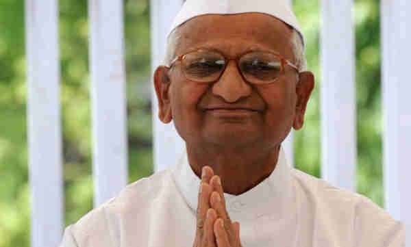 anna-hasare-writes-reminder-letter-to-maharashtra-cm-on-the-new-wine-policy-