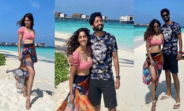 reba-monica-john-holiday-pics-news-insta