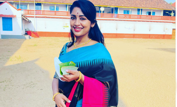 navya-nair-guruvayoor-municiplity-sanitation-ambassador-oruthee-movie-vk-prakash
