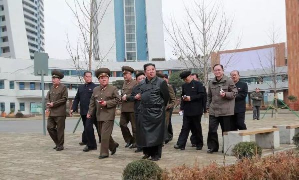 North Korea fires 'unidentified projectile' 