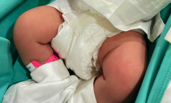 roshan-basheer-blessed-witha-a-baby-girl