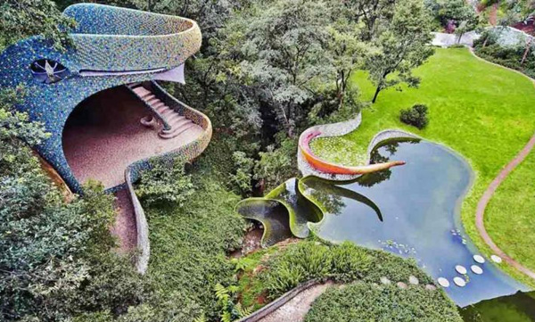 snake-shaped-home-in-mexico-architecture