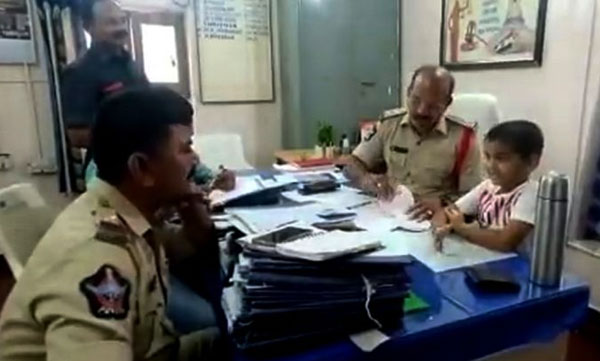 six-year-old-boy-reaches-police-station-to-complain-about-traffic