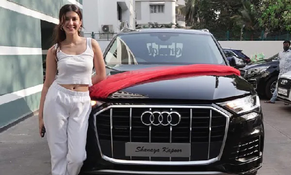 shanaya-kapoor-buys-audi-q7-worth-80-lakh