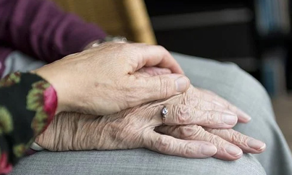 scientists-claim-womans-skin-cells-de-aged-by-30-years