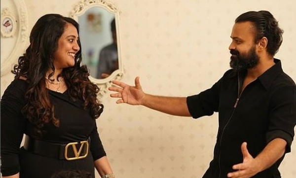 Kunchakko Boban shares a romantic picture with priya, Dulquer salman gives an attractive comment