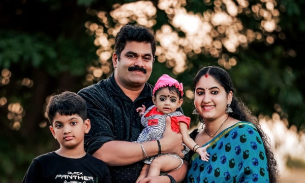 sreekala-sasidharan-daughter-pic