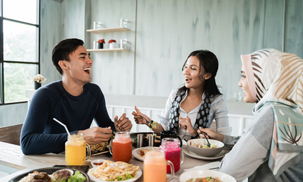 men-and-women-should-not-dine-together