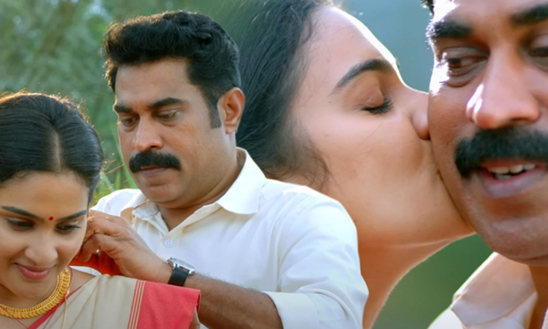 elamalakaadinullil-video-song-from-the-movie-pathaa-valavu