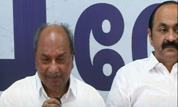 A.K antony in Thrikkakkara