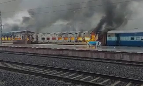 Agnipath Protests Intensify, Trains Set On Fire