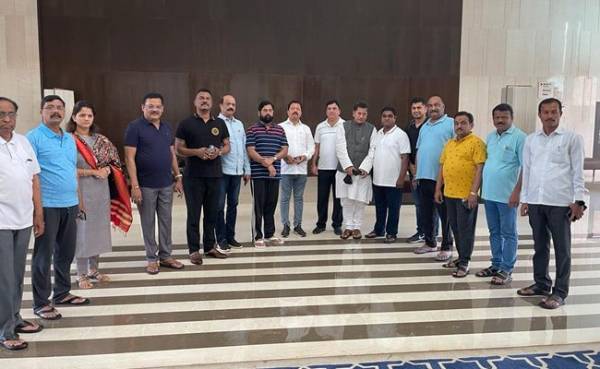 Maharashtra Political Crisis: Just 13 MLAs At Uddhav Thackeray Meet