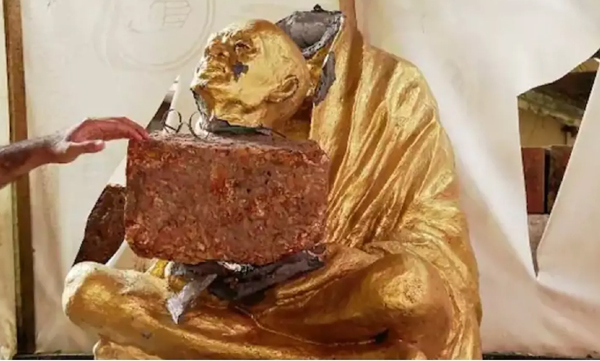 no-arrest-yet-on-gandhi-statue-attack-incident-in-payyannur