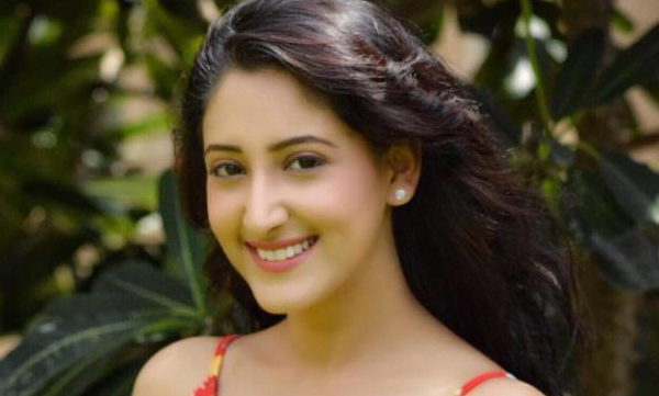 shivya-pathania-about-bad-experience-fake-producer