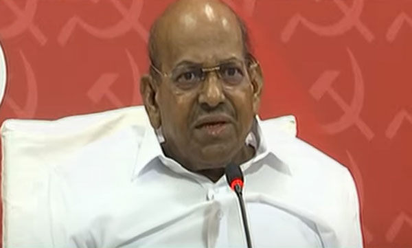 Kodiyeri Balakrishnan meets media