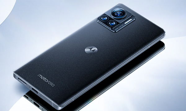 motorola-has-finally-unveiled-world-s-first-phone-with-200-megapixel-camera-news